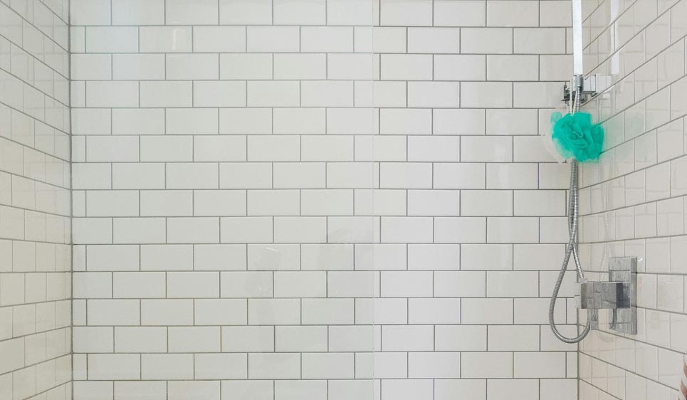 Ceramic tiles in the bathroom